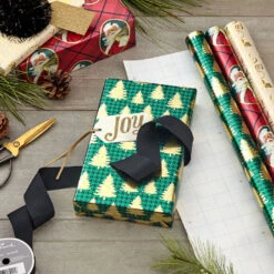 Hallmark Traditional 3-Pack Foil Christmas Wrapping Paper Assortment, 60 Sq. Ft. -Hallmark Sales Foil Christmas Wrapping Paper Assortment 5JXW1065 03